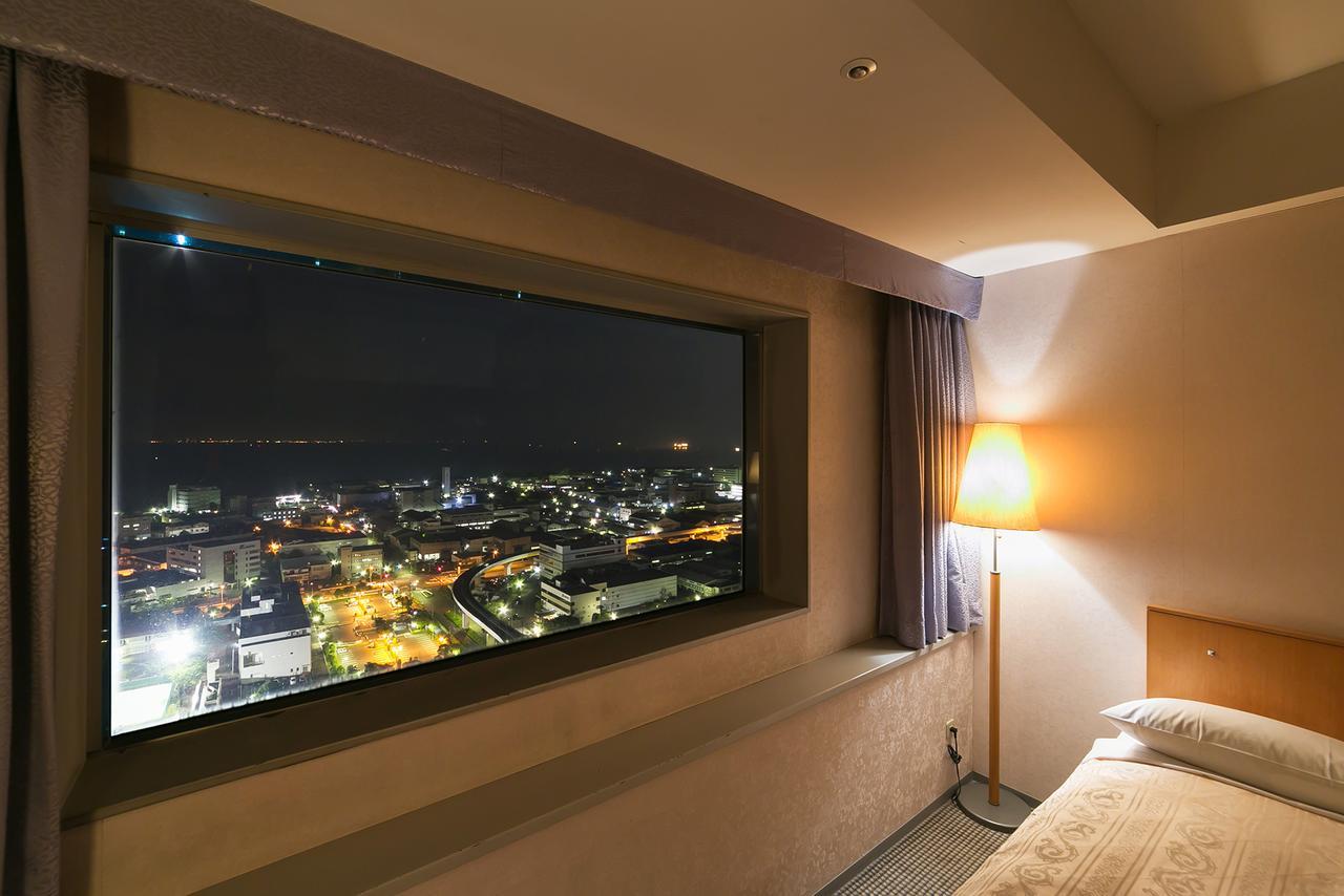 Yokohama Techno Tower Hotel Eksteriør billede